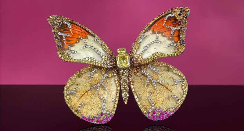 This multi-gem brooch from Chan could garner between $150,000 and $230,000. This multi-gem brooch from Chan could garner between $150,000 and $230,000.