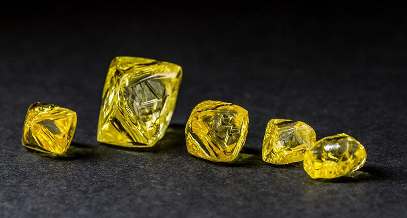 20170913_yellow-diamonds.jpg