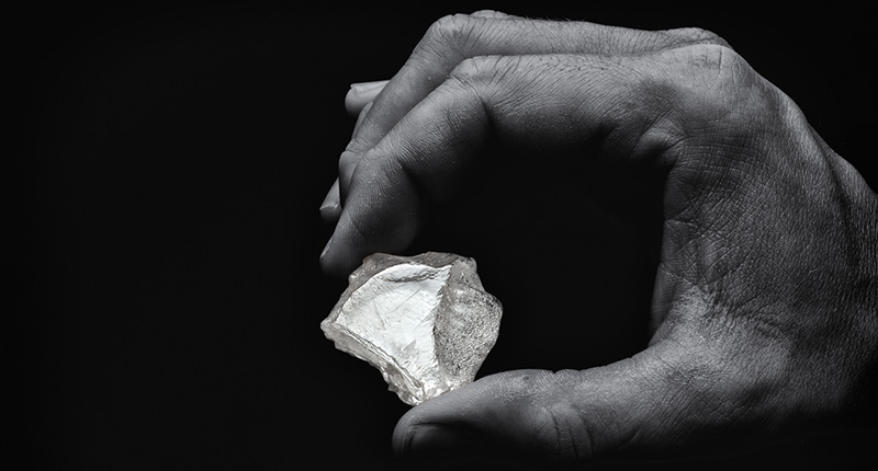 A shot of the 177.71-carat “Vega of the Arctic,” the largest of the trio of rough diamonds dubbed the “Diavik Stars of the Arctic”