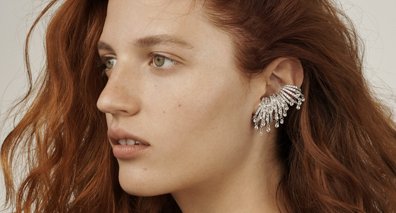 <p>The briolette diamond “Delphine” ear cuff with briolette diamond “Delphine” ear piece</p> <p>The briolette diamond “Delphine” ear cuff with briolette diamond “Delphine” ear piece</p>
