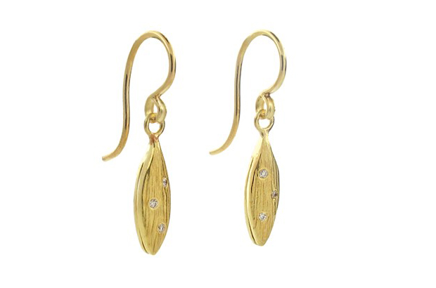 Sales of these Barbara Heinrich 18-karat yellow gold “Rice” earrings, with six diamonds, supports the efforts of the non-profit organization Widows of India, which provides for widowed Indian women who are cast out from their families ($1,365). <a href="http://www.barbaraheinrichstudio.com/barbara.html" target="_blank"><span style="color: rgb(255, 0, 0);">barbaraheinrichstudio.com</span></a> Sales of these Barbara Heinrich 18-karat yellow gold “Rice” earrings, with six diamonds, supports the efforts of the non-profit organization Widows of India, which provides for widowed Indian women who are cast out from their families ($1,365). <a href="http://www.barbaraheinrichstudio.com/barbara.html" target="_blank"><span style="color: rgb(255, 0, 0);">barbaraheinrichstudio.com</span></a>