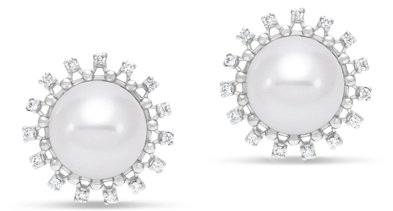<a href="http://www.mastoloni.com" target="_self">Mastoloni</a> 14-karat white gold snowflake earrings with freshwater pearls and diamonds ($980) <a href="http://www.mastoloni.com" target="_self">Mastoloni</a> 14-karat white gold snowflake earrings with freshwater pearls and diamonds ($980)