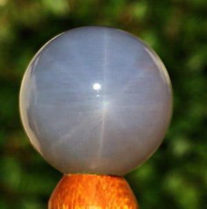 Multiple-star quartz mined by David Muster of Muster Gems in California Multiple-star quartz mined by David Muster of Muster Gems in California