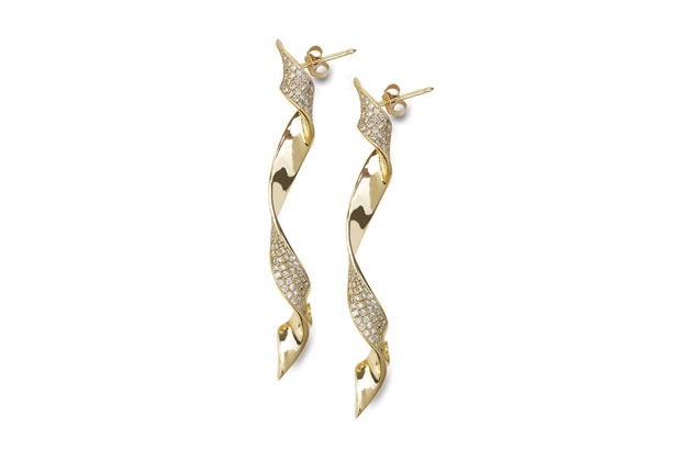 The 18-karat yellow gold “Uma” earrings with diamonds ($8,060) The 18-karat yellow gold “Uma” earrings with diamonds ($8,060)