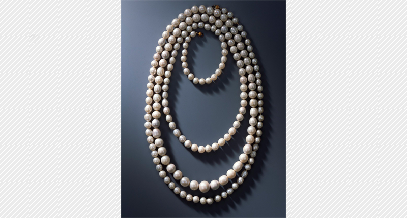 A chain of 177 Saxon river pearls, strung in 1805 (Photo credit:© Grünes Gewölbe, Staatliche Kunstsammlungen Dresden; Photo: Jürgen Karpinski) A chain of 177 Saxon river pearls, strung in 1805 (Photo credit:© Grünes Gewölbe, Staatliche Kunstsammlungen Dresden; Photo: Jürgen Karpinski)