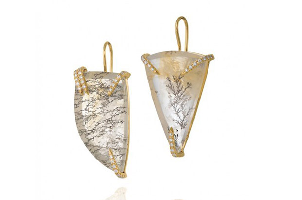 These 18-karat gold, dendrite and diamond earrings are from the Underwater collection by Bianca Brandolini for Amsterdam Sauer ($3,600).<br />
<a target="_blank" href="http://www.amsterdamsauer.com.br/2015/"><span style="color: #ff0000;">amsterdamsauer.com.br</span></a> These 18-karat gold, dendrite and diamond earrings are from the Underwater collection by Bianca Brandolini for Amsterdam Sauer ($3,600).<br />
<a target="_blank" href="http://www.amsterdamsauer.com.br/2015/"><span style="color: #ff0000;">amsterdamsauer.com.br</span></a>