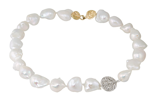 Brand: Michael Aram Jewelry<br />
Headquarters: New York<br />
Designer: Michael Aram<br />
Founded: 2015 Brand: Michael Aram Jewelry<br />
Headquarters: New York<br />
Designer: Michael Aram<br />
Founded: 2015
