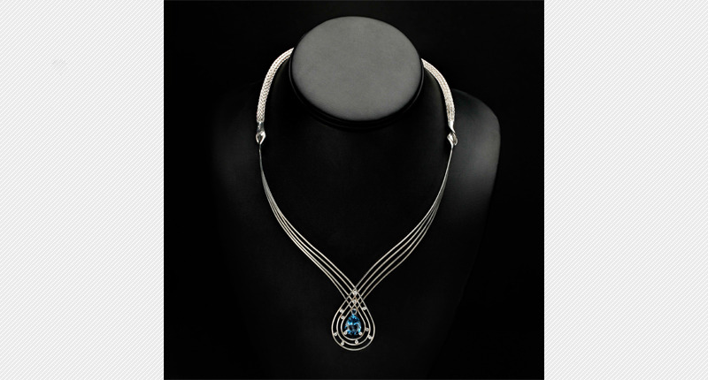 2016 Emerging Jewelry Artist Category Third Place Winner: “A Gothic Melody” by Jason Baide. 2016 Emerging Jewelry Artist Category Third Place Winner: “A Gothic Melody” by Jason Baide.