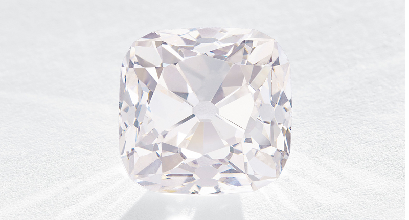 No. 4 was “Le Grand Mazarin,” a light pink diamond weighing 19.07 carats that sold for $14.5 million. Christie’s called it the “most historic diamond ever sold at auction” because it was one of the famous Mazarin diamonds, bequeathed in 1661 by Cardinal Mazarin to Louis XIV.