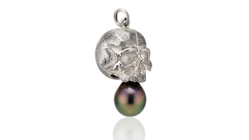 <a href="https://kil-nyc.com/" target="_blank">KIL N.Y.C. </a> "Nehama" satin finish silver skull pendant with Tahitian pearl drop ($400)