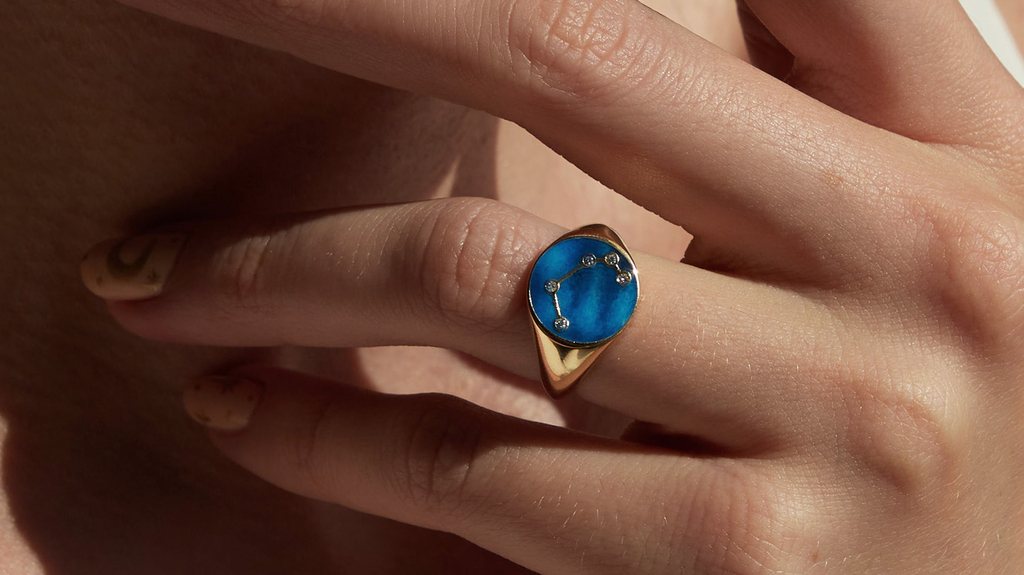 The Aries signet ring from the new “Astra” collection The Aries signet ring from the new “Astra” collection