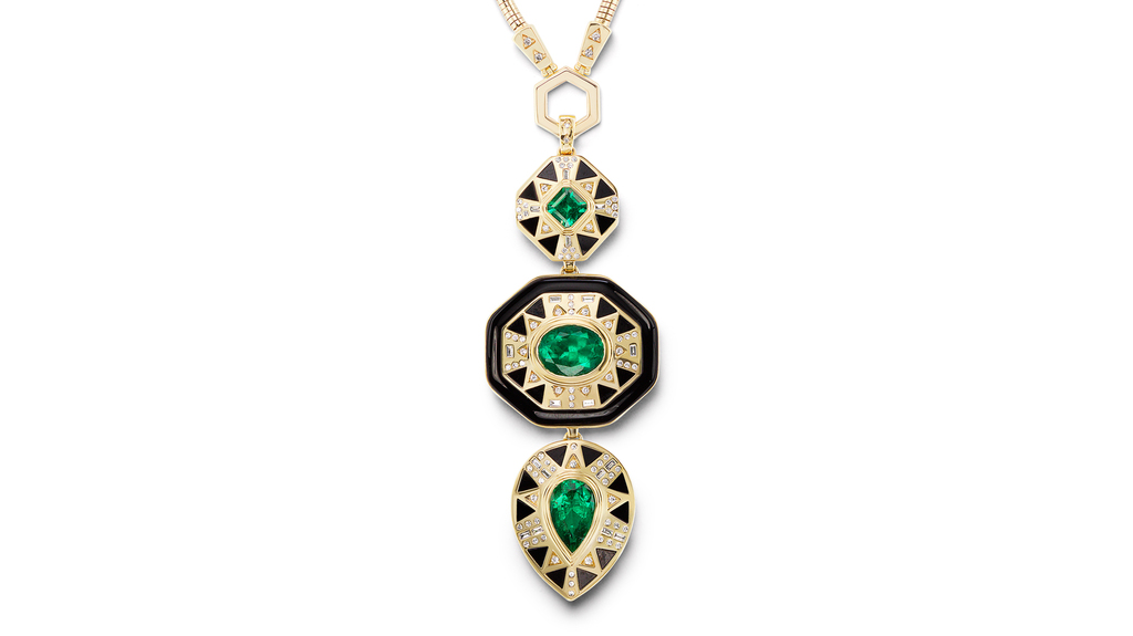 Harwell Godfrey’s “Cleopatra’s Vault Pendant and Snake Foundation Chain” in 18-karat yellow gold with Muzo emeralds, black and white onyx, and white diamonds; $115,050. (Image courtesy of Sotheby’s) Harwell Godfrey’s “Cleopatra’s Vault Pendant and Snake Foundation Chain” in 18-karat yellow gold with Muzo emeralds, black and white onyx, and white diamonds; $115,050. (Image courtesy of Sotheby’s)