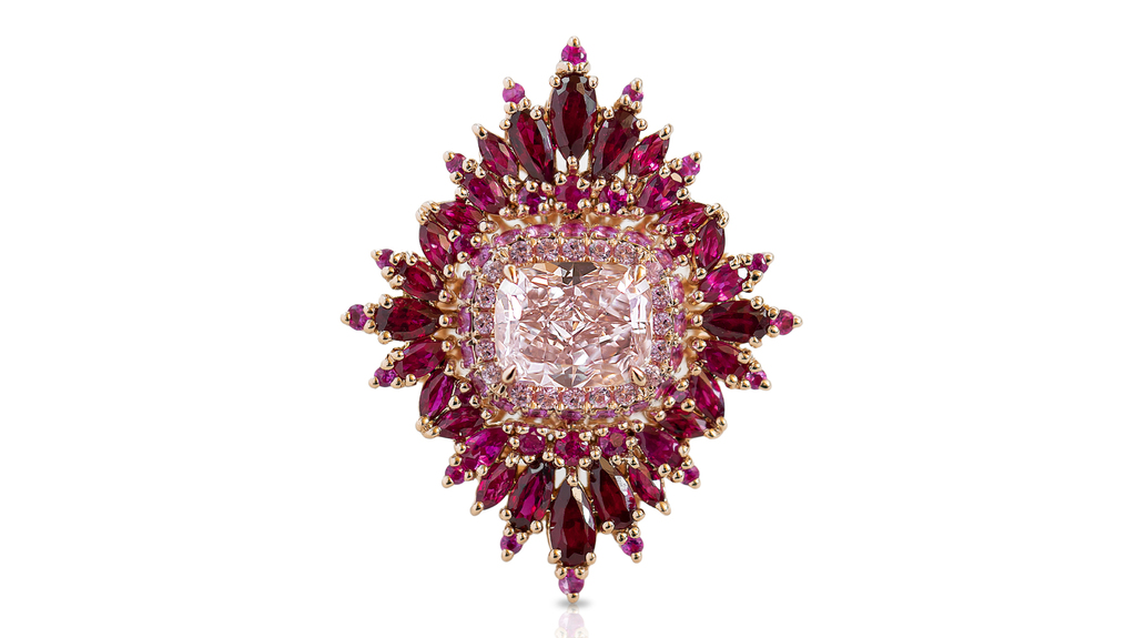 Maggi Simpkins “In Bloom” ring for Sotheby’s Brilliant & Black sale (Image courtesy of Sotheby’s) Maggi Simpkins “In Bloom” ring for Sotheby’s Brilliant & Black sale (Image courtesy of Sotheby’s)