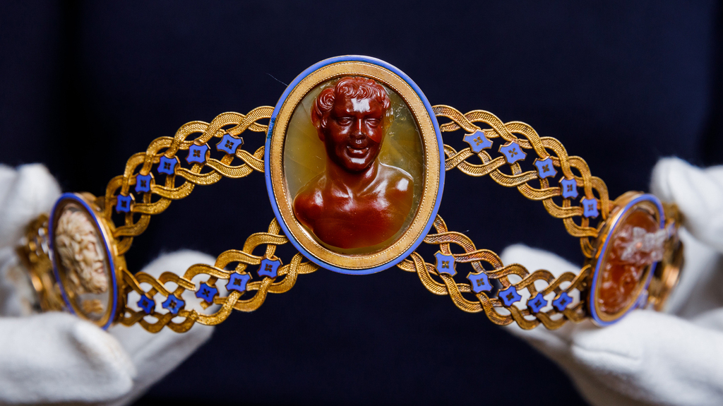 A tiara by Jacques-Amboise Oliveras, circa 1808, believed to have belonged to Empress Joséphine A tiara by Jacques-Amboise Oliveras, circa 1808, believed to have belonged to Empress Joséphine