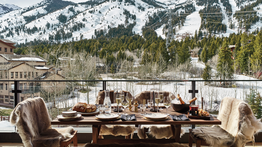 Olympic skier Lindsey Vonn will guide a group of six on the slopes as part of this $235,000 gift. Olympic skier Lindsey Vonn will guide a group of six on the slopes as part of this $235,000 gift.