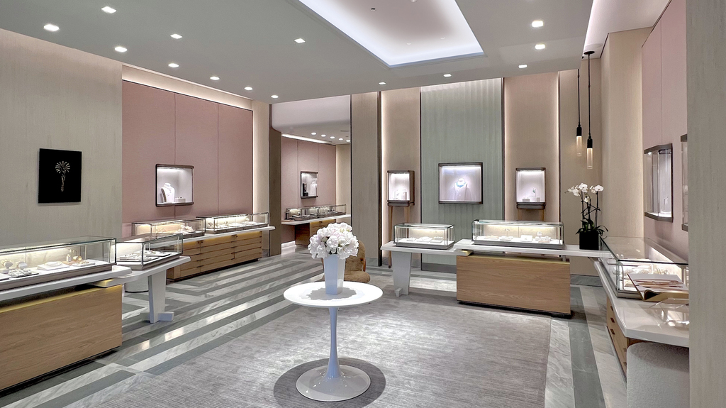 The Palm Beach, Florida location officially opened its doors on Nov. 12. The Palm Beach, Florida location officially opened its doors on Nov. 12.