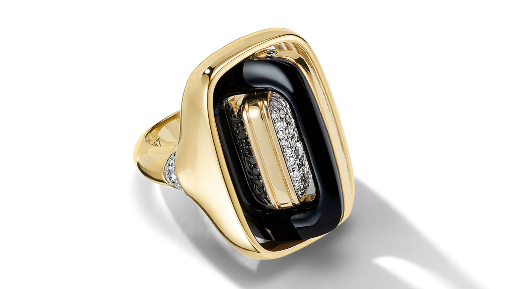 Francesca Villa’s “Iced Getaway Ring” has two rotating parts for four different combinations: an all-black version with black diamonds and onyx, an all-white version with white diamond pavé, an onyx and white diamond configuration, and black diamond and white diamond configuration. Francesca Villa’s “Iced Getaway Ring” has two rotating parts for four different combinations: an all-black version with black diamonds and onyx, an all-white version with white diamond pavé, an onyx and white diamond configuration, and black diamond and white diamond configuration.