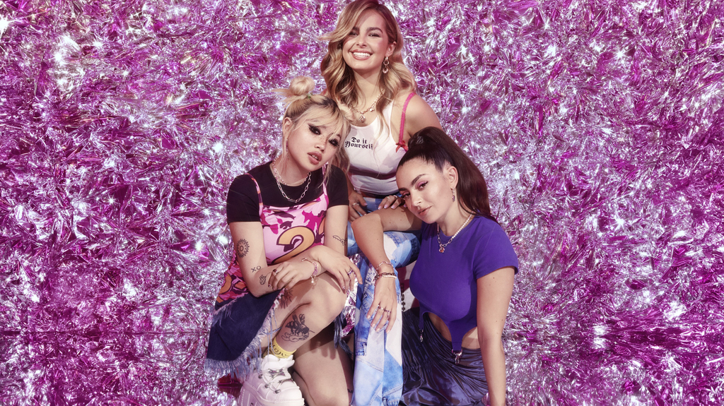 Beabadoobee, Addison Rae, and Charli XCX star in Pandora’s new advertising campaign, with a video directed by Hannah Lux Davis. Beabadoobee, Addison Rae, and Charli XCX star in Pandora’s new advertising campaign, with a video directed by Hannah Lux Davis.