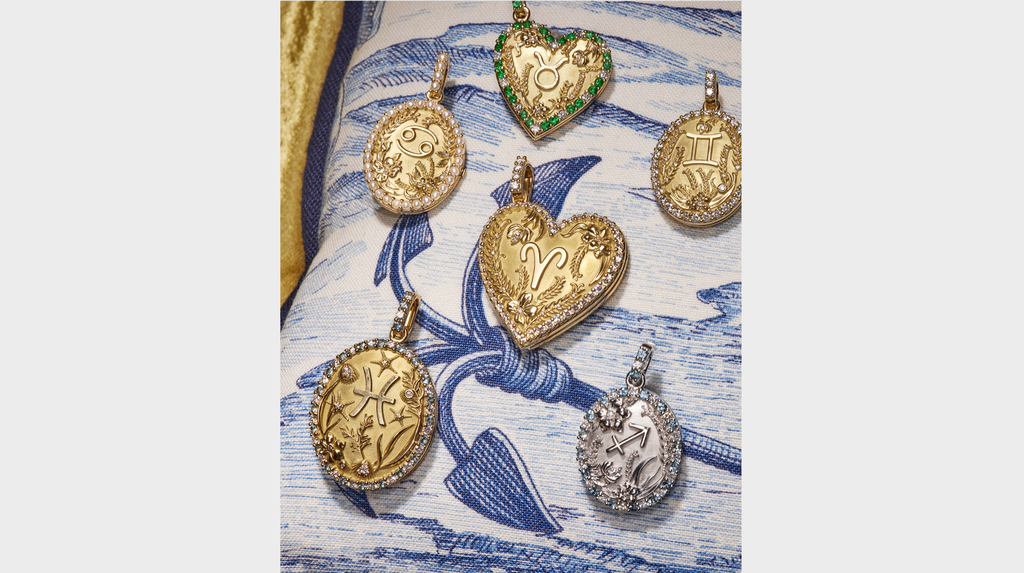 The “Memoir Locket” collection offers double the personalization, with customers choosing meaningful zodiac signs for themselves or a loved one and stowing personal photographs inside.