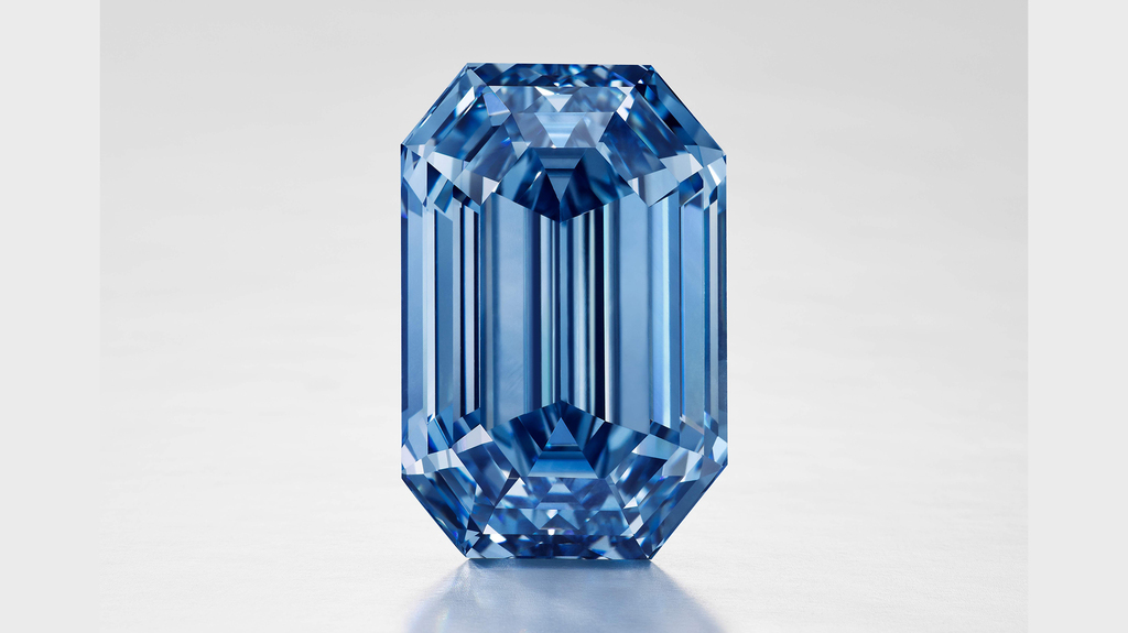 Another look at the De Beers Blue (Image courtesy of Sotheby’s Hong Kong)