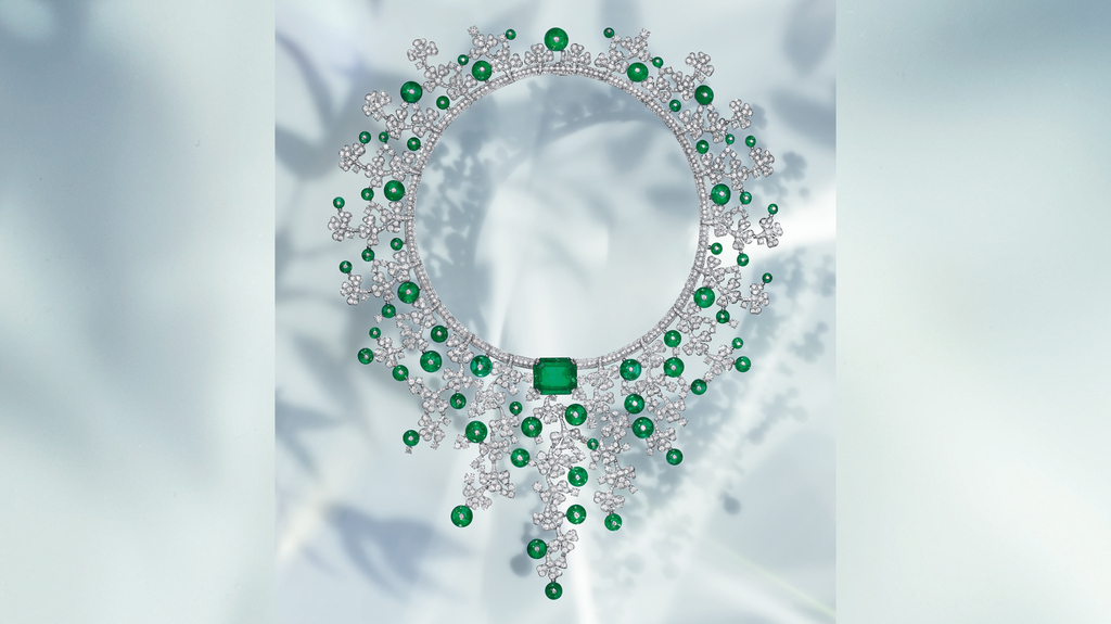 The “Emerald Venus” necklace in platinum with an octagonal-shaped emerald (19.30 carats), 62 emerald beads (130.77 carats), round brilliant-cut diamonds, and pavé diamonds (71.24 carats) The “Emerald Venus” necklace in platinum with an octagonal-shaped emerald (19.30 carats), 62 emerald beads (130.77 carats), round brilliant-cut diamonds, and pavé diamonds (71.24 carats)