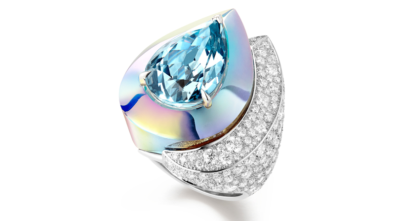 “Laser” ring with 11.88-carat pear-cut aquamarine and holographic ceramic set in white gold with diamond pavè