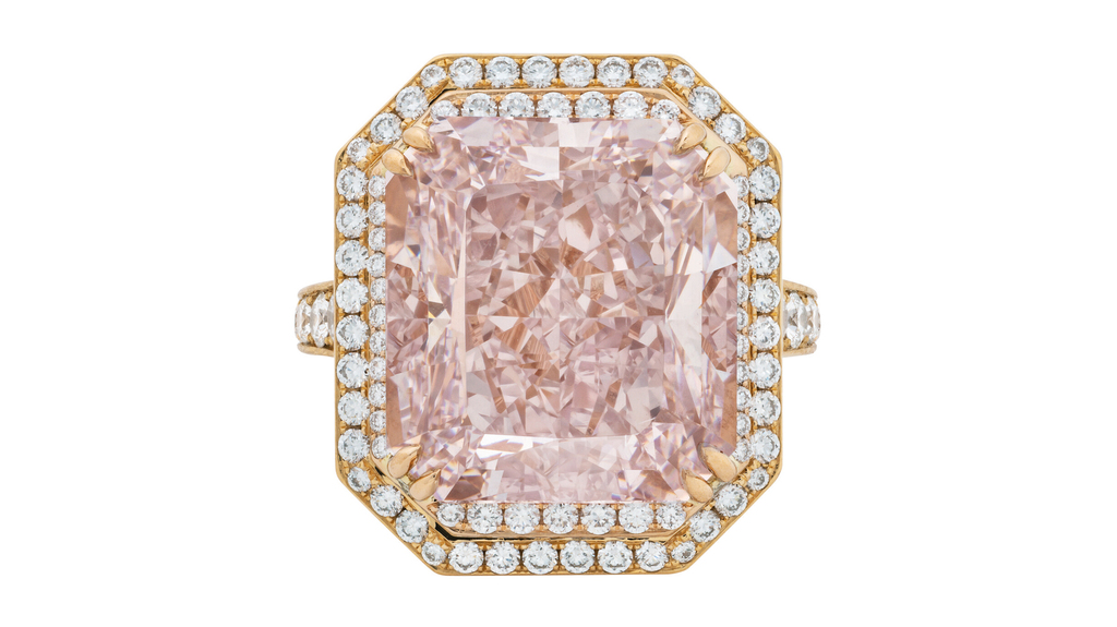 16.93-carat, VS2 clarity, fancy light purplish-pink cut-cornered rectangular diamond (Image courtesy of CHRISTIE'S IMAGES LTD. 2022) 16.93-carat, VS2 clarity, fancy light purplish-pink cut-cornered rectangular diamond (Image courtesy of CHRISTIE'S IMAGES LTD. 2022)