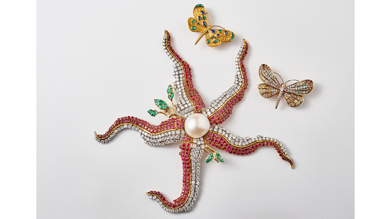 The gold, ruby, diamond and pearl “Étoile de Mer” brooch by Salvador Dalí comes with two gem-set butterflies, which can be attached to the echinoderm’s arms. (Photo credit: Jake Armour, Armour Photography)