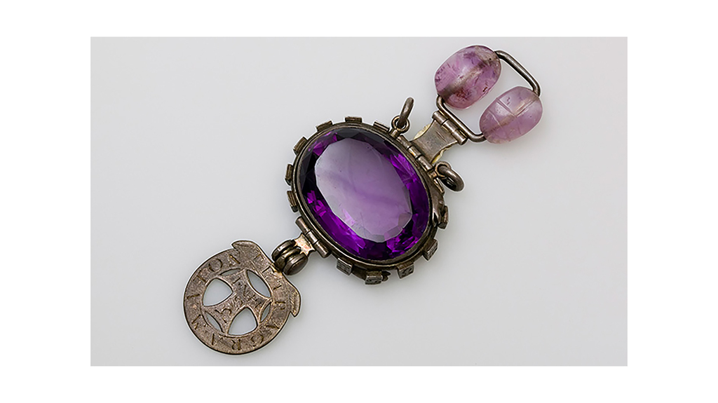 The Delhi purple sapphire, said to be cursed, is actually amethyst. (Image courtesy of the London Museum of Natural History)