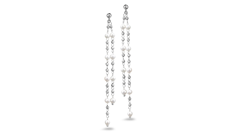 <a href=" https://platinumborn.com/" target="_blank">Platinum Born </a> “Debut Double Drop” earrings with double strands of brilliant-cut platinum beads and freshwater pearls ($700)