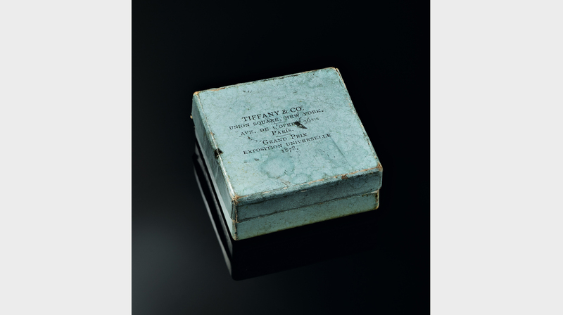 กล่องใส่เอกสาร ประมาณ พ.ศ. 2421-2426  (ลิขสิทธิ์ Tiffany & Co./ถ่ายภาพโดย Thomas Milewski)